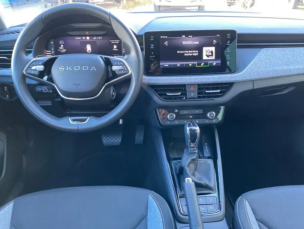 Gebraucht Skoda Scala Selection 116 PS (85 kW) 2025 Schwarz schwarz (metallic) Kleinwagen