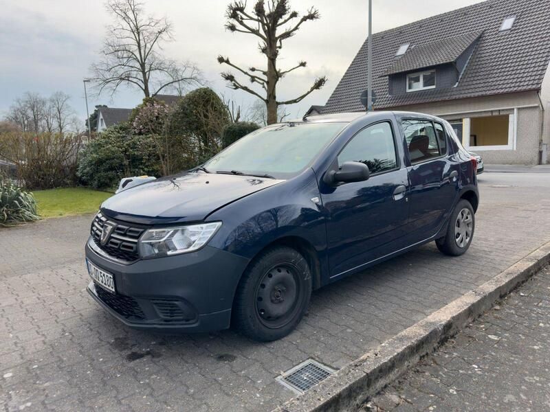 Blau Gebraucht 2018 Dacia Sandero Acces Kleinwagen | 2.500 € - Bild 1/4