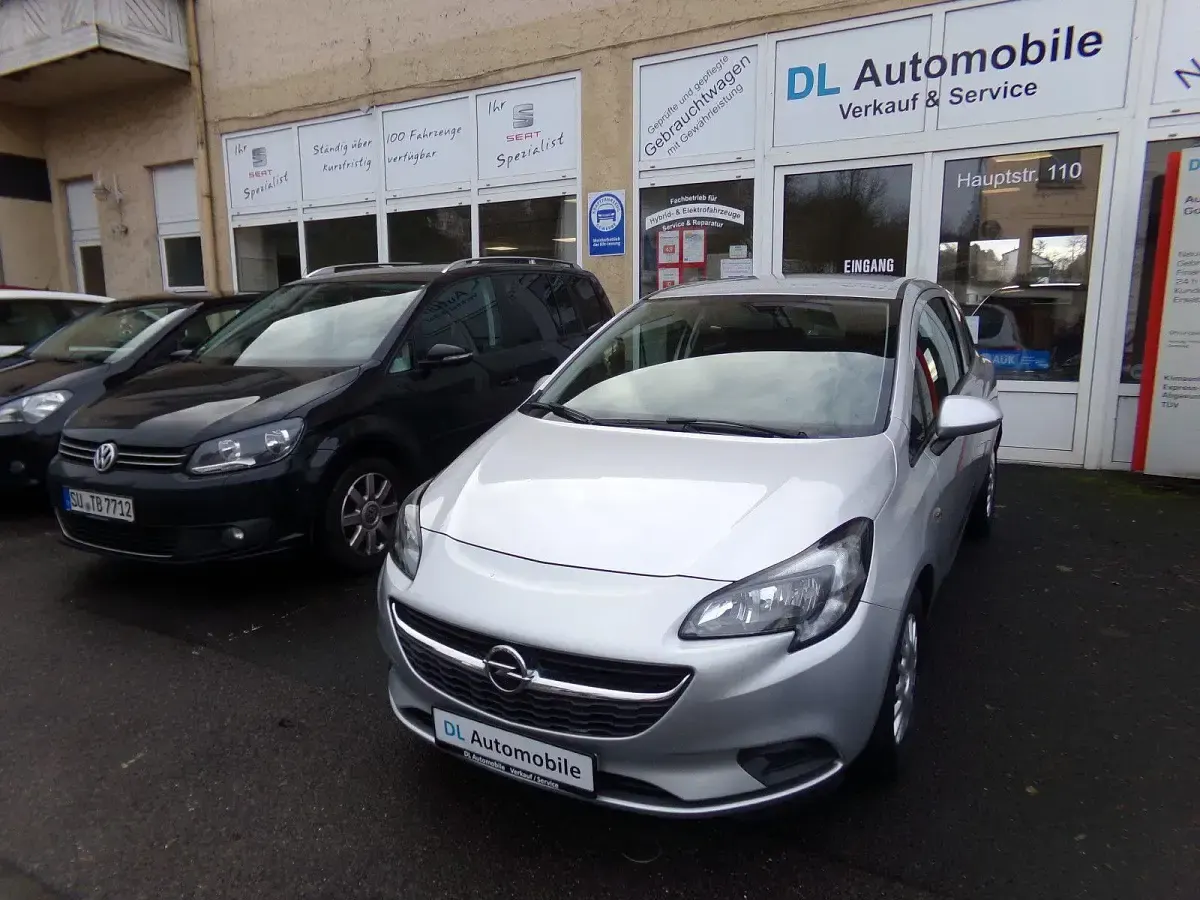 Używany Opel Corsa Selection 69 KM (50 kW) 2016 Srebrny Sedan/Limuzyna