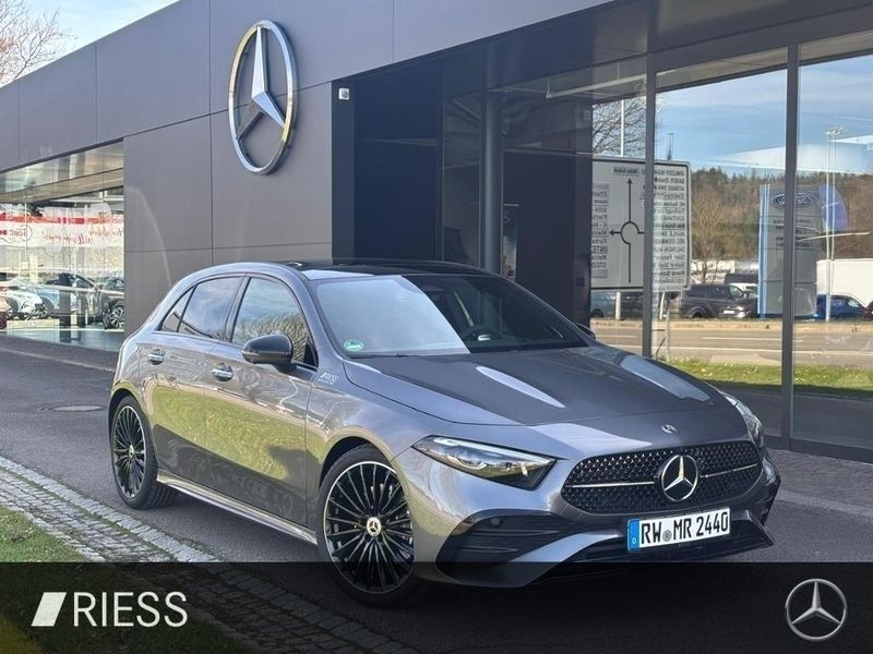 Grau Gebraucht 2025 Mercedes A220 AMG Limousine | 46.500 € (Teuer) - Bild 1/4