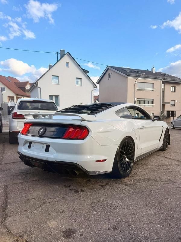Gebraucht Ford Mustang 466 PS (342 kW) 2021 Weiß Coupé