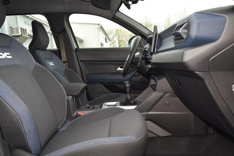 Neu Dacia Bigster Expression 156 PS (114 kW) 2026 Grau SUV