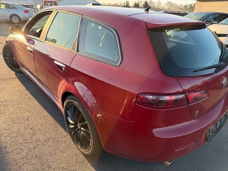 Gebraucht Alfa Romeo 159 200 PS (147 kW) 2011 Rot Kombi