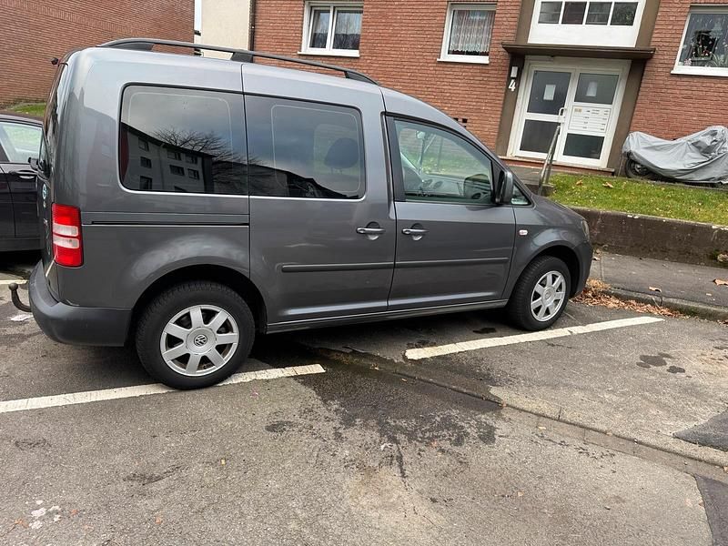 Gebraucht VW Caddy 105 PS (77 kW) 2011 Grau Van / Kleinbus