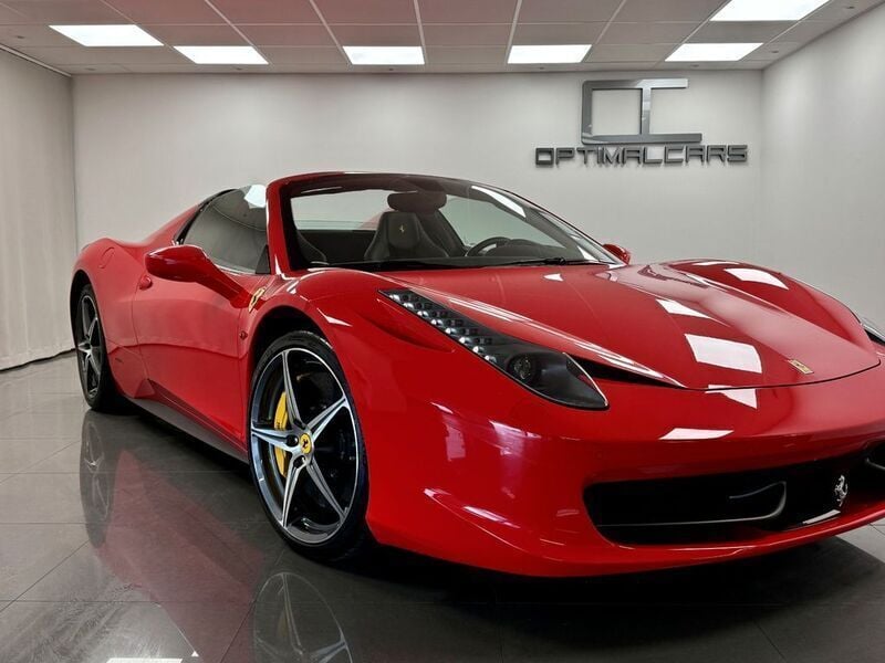 Gebraucht Ferrari 458 570 PS (419 kW) 2015 Rot Cabrio