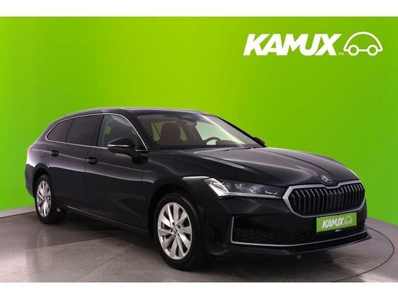 Schwarz Gebraucht 2024 Skoda Superb Selection Kombi | 31.450 € (Superpreis) - Bild 1/3