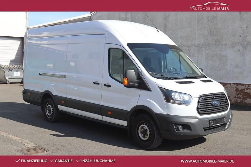 Second-hand Ford Transit 170 CP (125 kW) 2017 Alb Monovolum