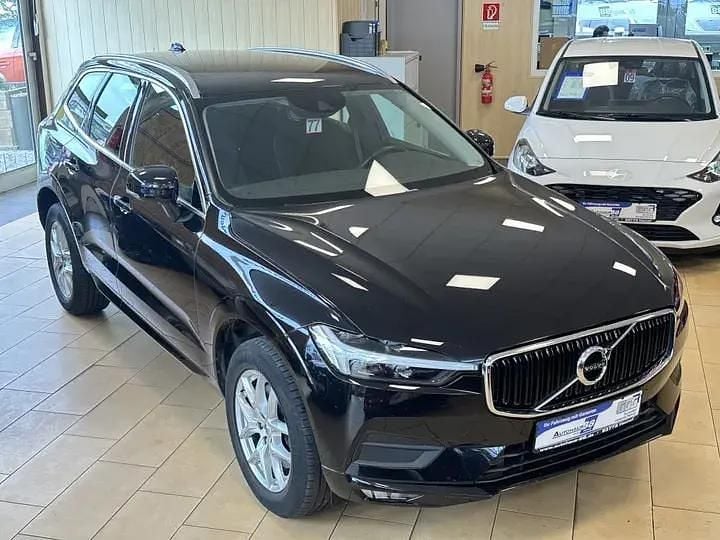 Weiss Gebraucht 2021 Volvo XC60 Momentum SUV | 32.890 € (Guter Preis) - Bild 1/4