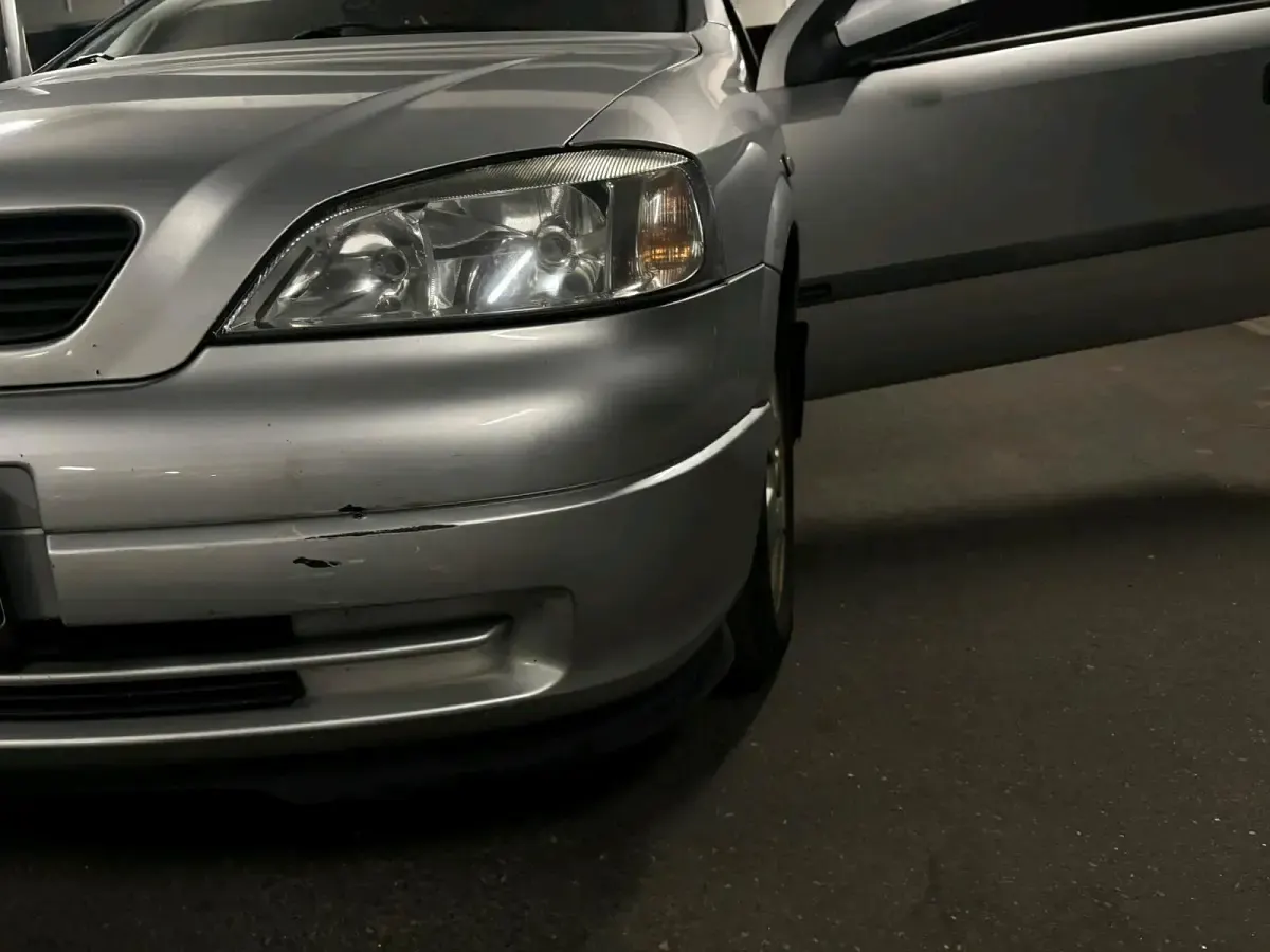Gebraucht Opel Astra 75 PS (55 kW) 1999 Grau Limousine