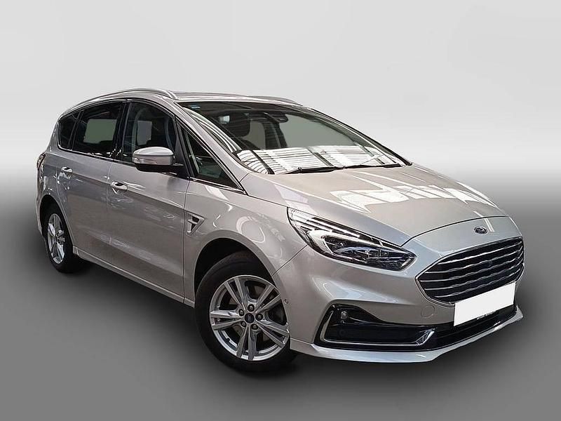 Gebraucht Ford S-MAX Titanium 190 PS (139 kW) 2022 Silber Van / Kleinbus