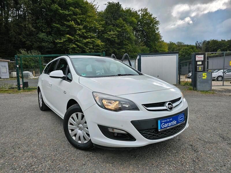 Weiß Gebraucht 2015 Opel Astra Edition Kombi | 5.400 € (Fairer Preis) - Bild 1/4