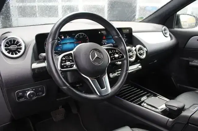 Gebraucht Mercedes GLA250 Style 102 PS (75 kW) 2022 Schwarz SUV
