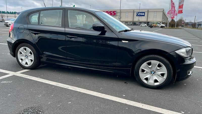 Gebraucht BMW 116 2009 Schwarz Kleinwagen