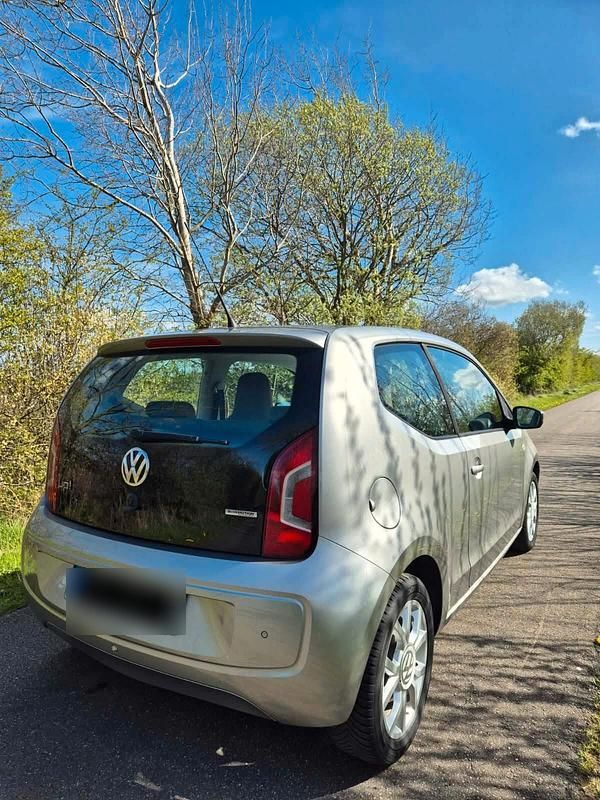 Second-hand VW up! 75 CP (55 kW) 2013 Argintiu Hatchback