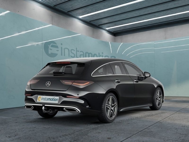 Schwarz Gebraucht 2023 Mercedes 200 AMG Van / Kleinbus | 43.799 € (Teuer) - Bild 1/2