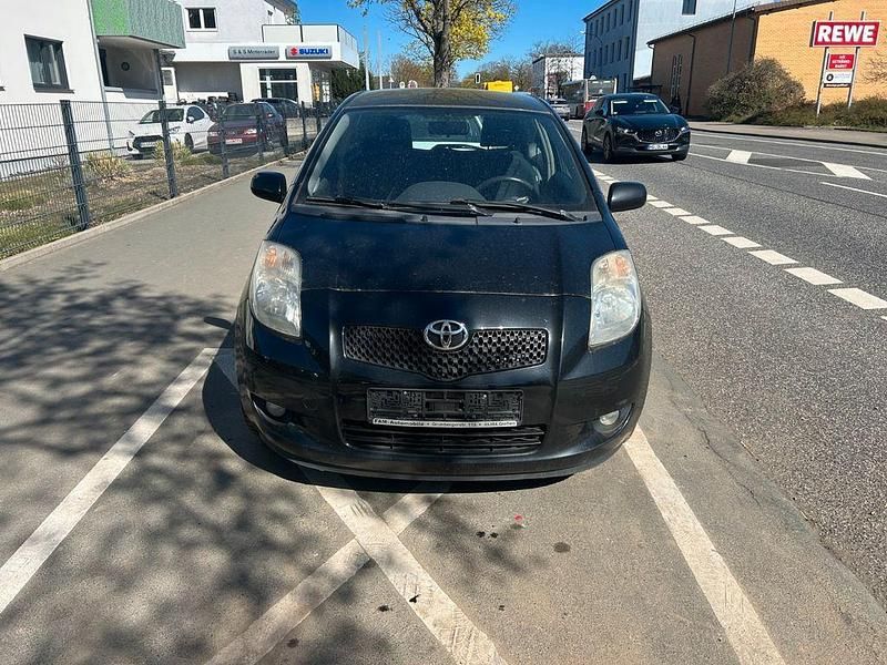 Gebraucht Toyota Yaris Sol 90 PS (66 kW) 2008 Schwarz Kleinwagen