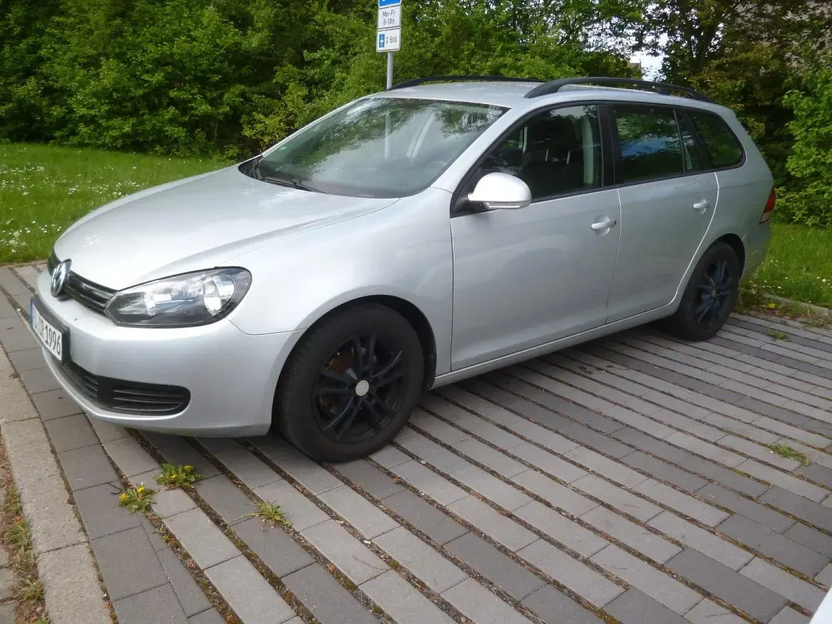 Gebraucht VW Golf VI 105 PS (77 kW) 2011 Silber Kleinwagen