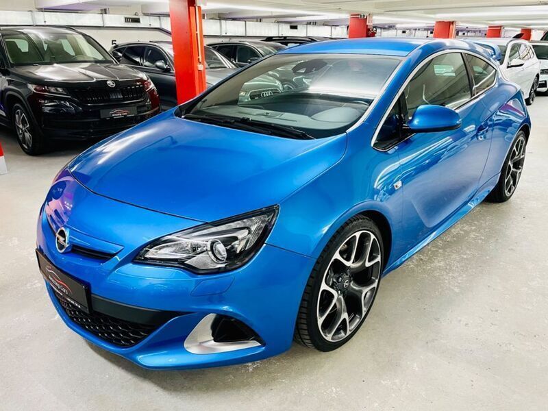 Blau Gebraucht 2016 Opel Astra GTC OPC Coupé | 18.900 € - Bild 1/4