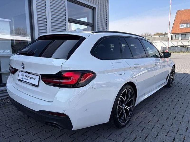 Gebraucht BMW 540 Performance 340 PS (250 kW) 2021 Weiß Kombi