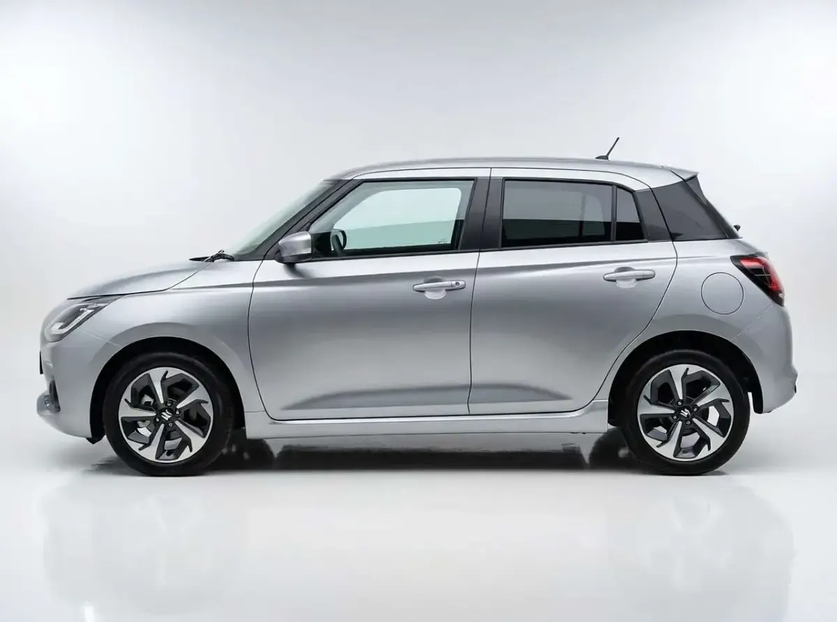 Neu Suzuki Swift Comfort+ 83 PS (61 kW) 2026 Premium silver metallic Kleinwagen