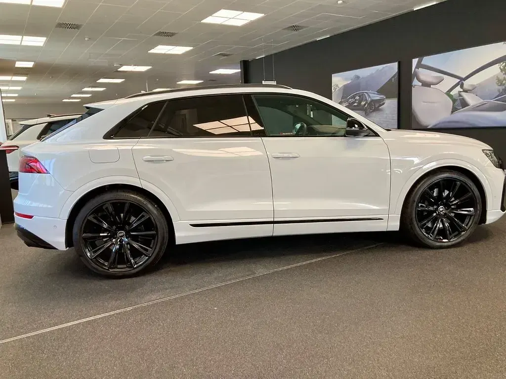Gebraucht Audi SQ8 Sport 507 PS (372 kW) 2024 Weiß SUV