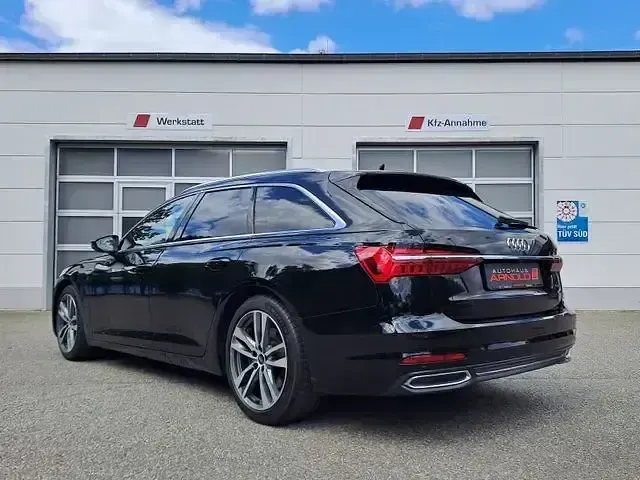 Gebraucht Audi A6 S-Line 286 PS (210 kW) 2022 Mythosschwarzmetallic Kombi