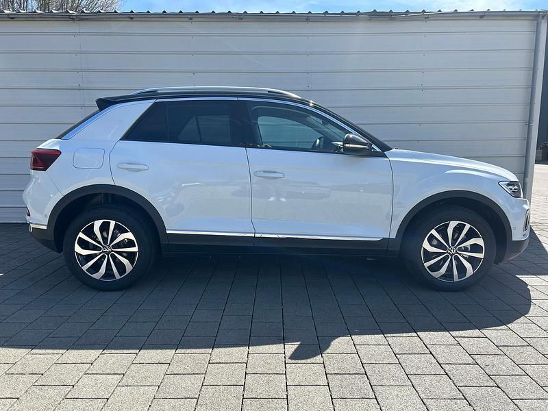 Neu VW T-Roc Style 150 PS (110 kW) 2026 Grenadillschwarz metallic SUV