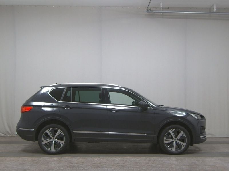 Grau Gebraucht 2021 Seat Tarraco XCELLENCE SUV | 17.990 € (Superpreis) - Bild 1/2