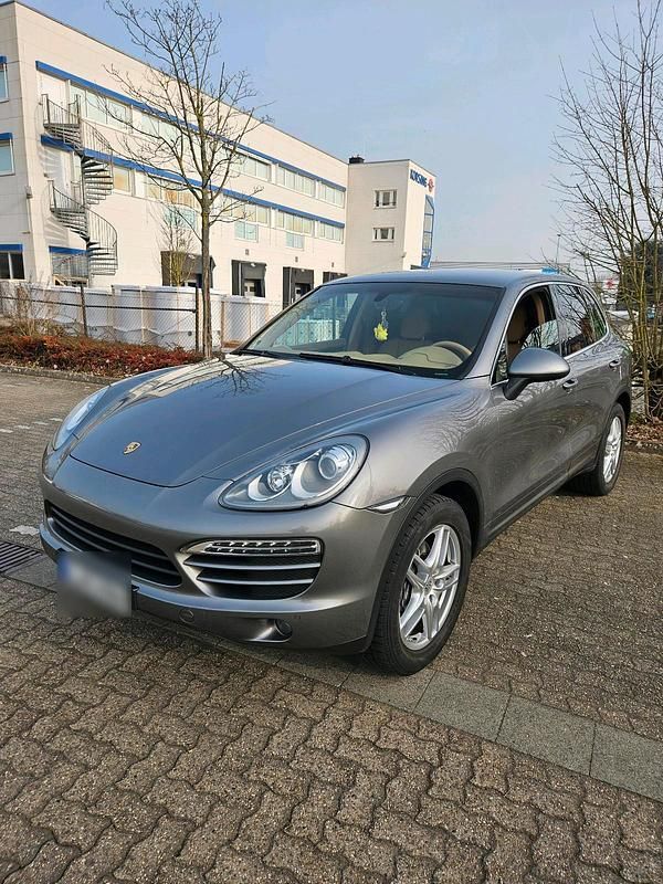 Gebraucht Porsche Cayenne 299 PS (219 kW) 2011 Grau SUV
