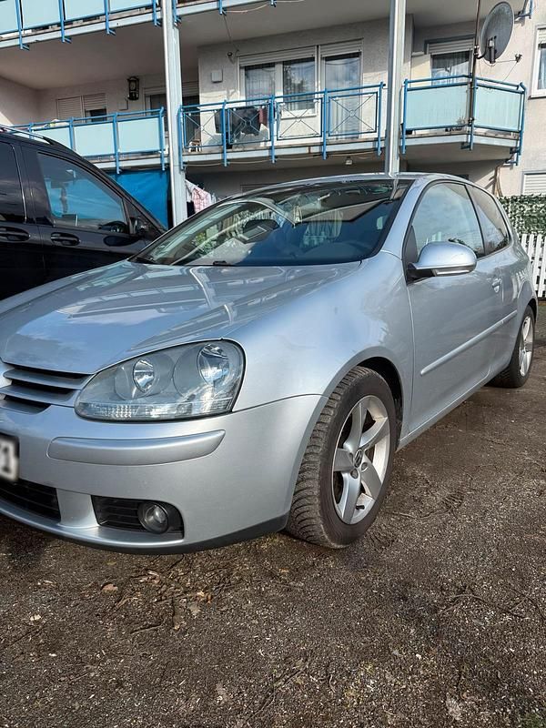 Gebraucht VW Golf V 150 PS (110 kW) 2004 Silber Kleinwagen