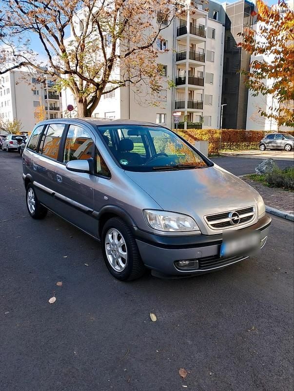 Silber Gebraucht 2003 Opel Zafira Van / Kleinbus | 1.499 € (Fairer Preis) - Bild 1/4