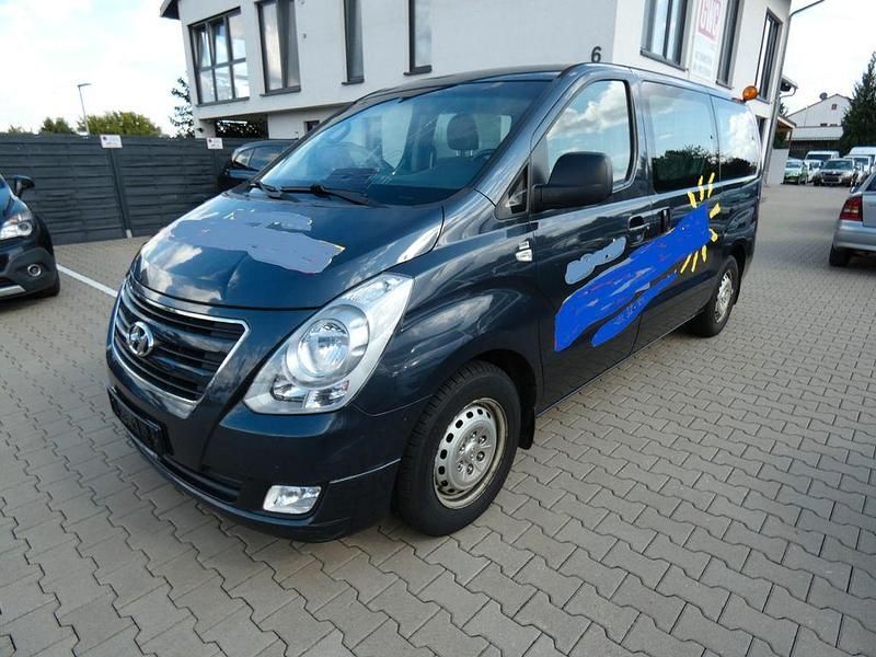 Grau Gebraucht 2019 Hyundai H-1 Classic Van / Kleinbus | 8.490 € - Bild 1/4