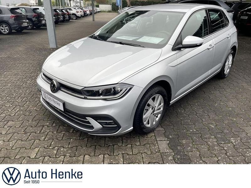 Gebraucht VW Polo Style 95 PS (69 kW) 2022 Reflexsilber (metallic) Kleinwagen