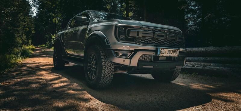 Grau Gebraucht 2024 Ford Ranger Raptor Abholung | 65.999 € (Etwas zu teuer) - Bild 1/4