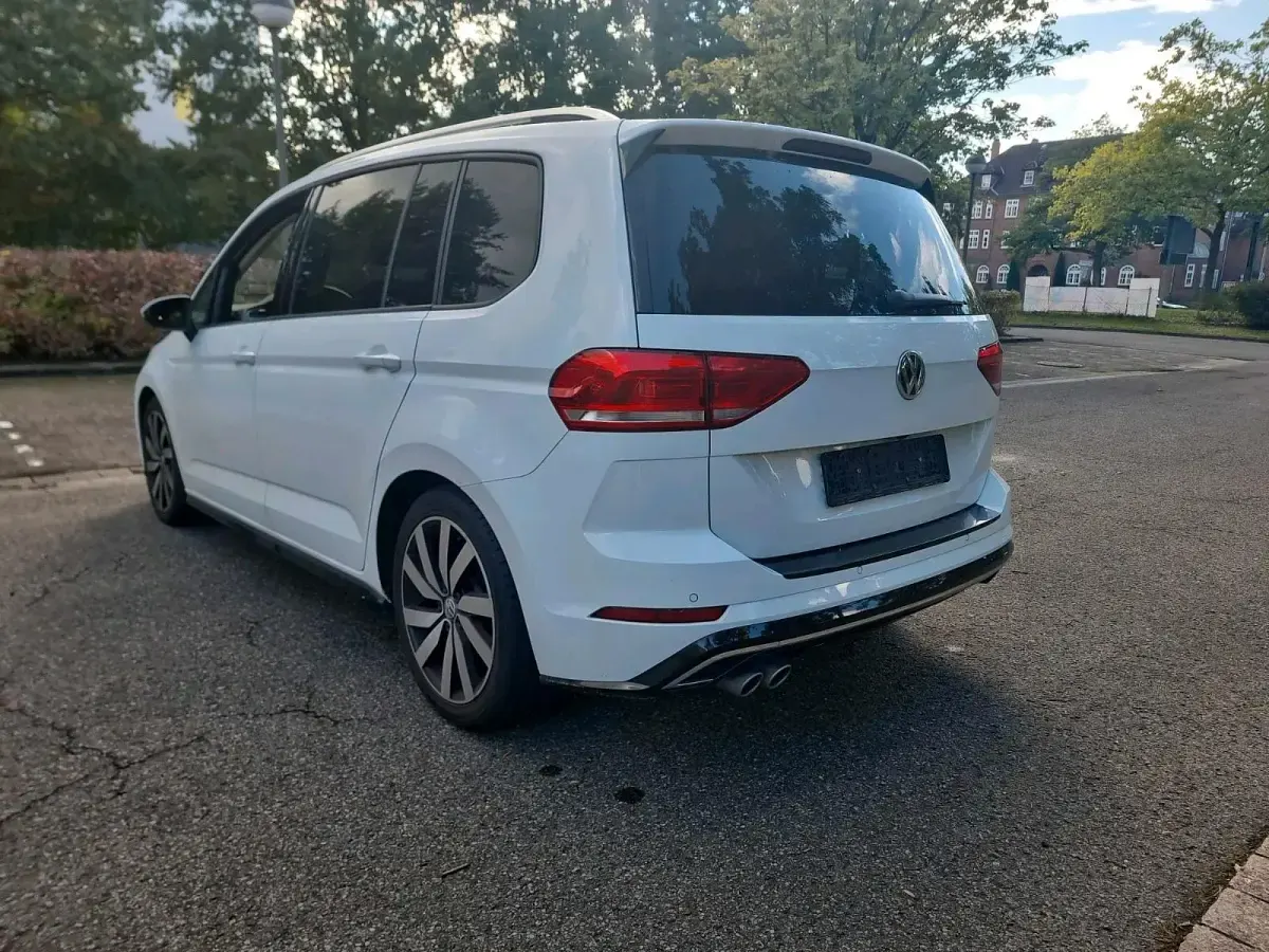 Gebraucht VW Touran R-line 150 PS (110 kW) 2017 Weiß Van / Kleinbus