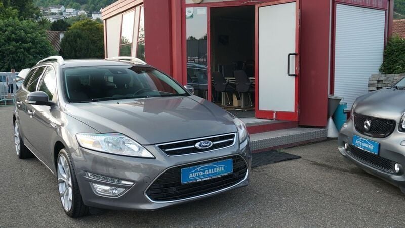 Braun Gebraucht 2011 Ford Mondeo Titanium Kombi | 9.900 € - Bild 1/4