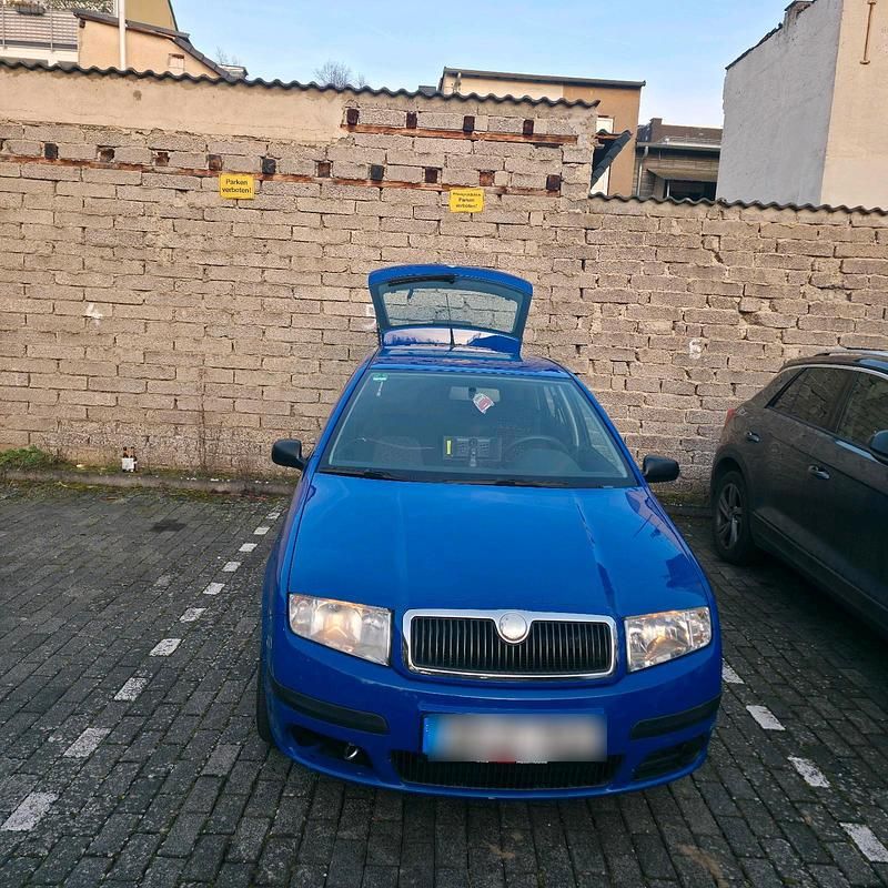 Blau Gebraucht 2006 Skoda Fabia Kleinwagen | 2.300 € (Etwas zu teuer) - Bild 1/4