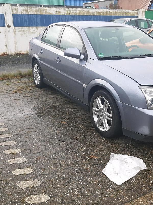 Blau Gebraucht 2005 Opel Vectra Limousine | 4.499 € (Teuer) - Bild 1/4