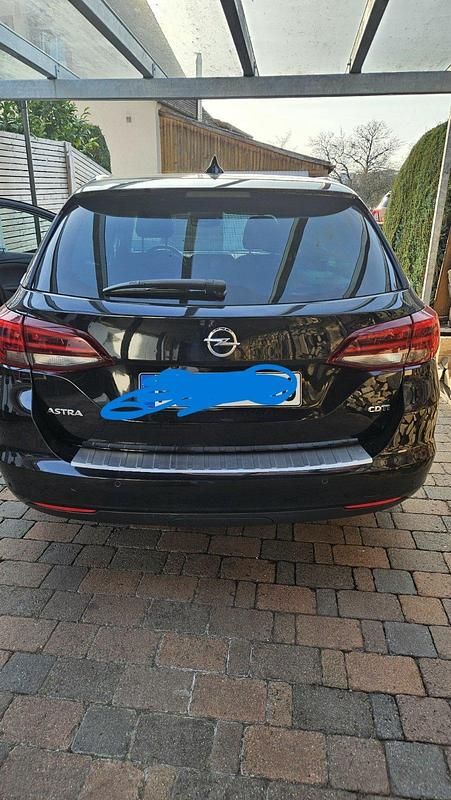 Usata Opel Astra 105 CV (77 kW) 2017 Nero Station wagon