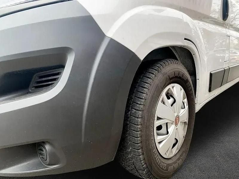 Gebraucht Fiat E-Ducato 89 kW (122 PS) 2023 Weiss Limousine