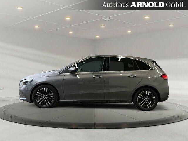 Gebraucht Mercedes B250 Progressive 224 PS (164 kW) 2024 Grau (mountaingrau) Van / Kleinbus