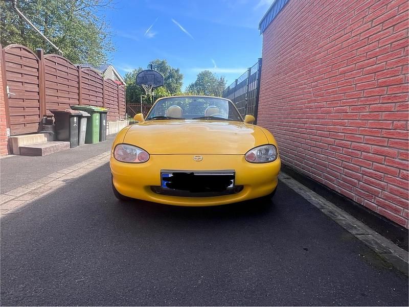 Gelb Gebraucht 2000 Mazda MX5 Cabrio | 4.500 € (Guter Preis) - Bild 1/4