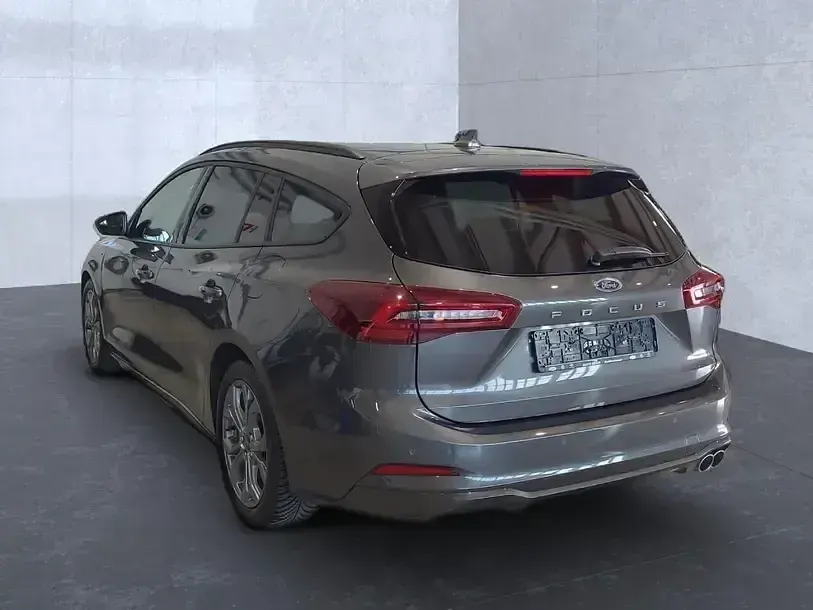 Gebraucht Ford Focus ST-Line 120 PS (88 kW) 2023 Magneticgrau (metallic) Kombi