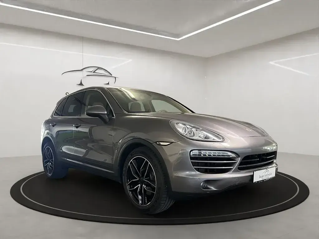 Używany Porsche Cayenne 245 KM (180 kW) 2011 Szary SUV