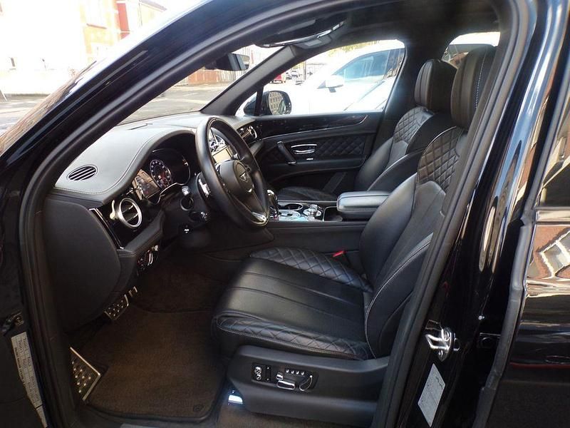 Gebraucht Bentley Bentayga Mulliner 608 PS (447 kW) 2018 Schwarz SUV