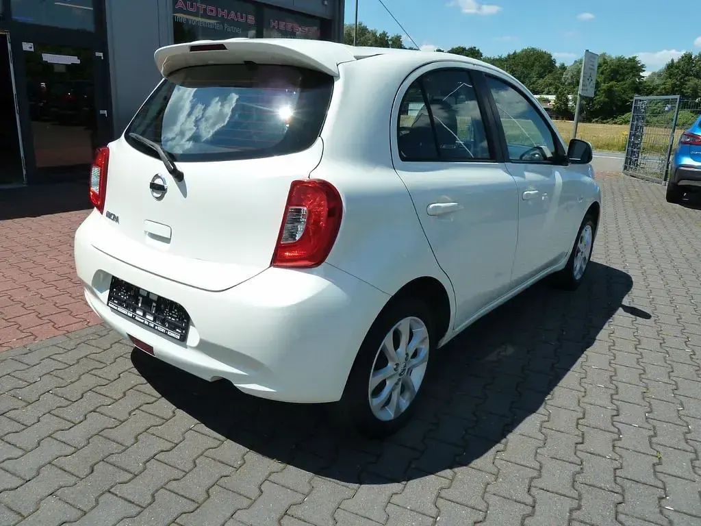 Gebraucht Nissan Micra Acenta 80 PS (58 kW) 2017 Weiß Kleinwagen