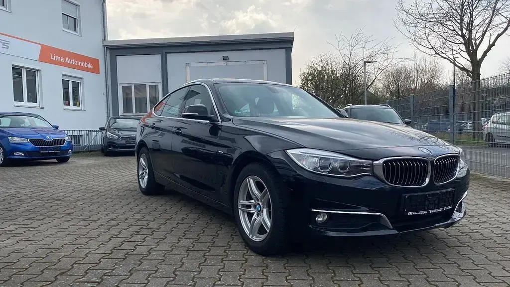 Gebraucht BMW 318 Luxury Line 143 PS (105 kW) 2014 Schwarz Limousine