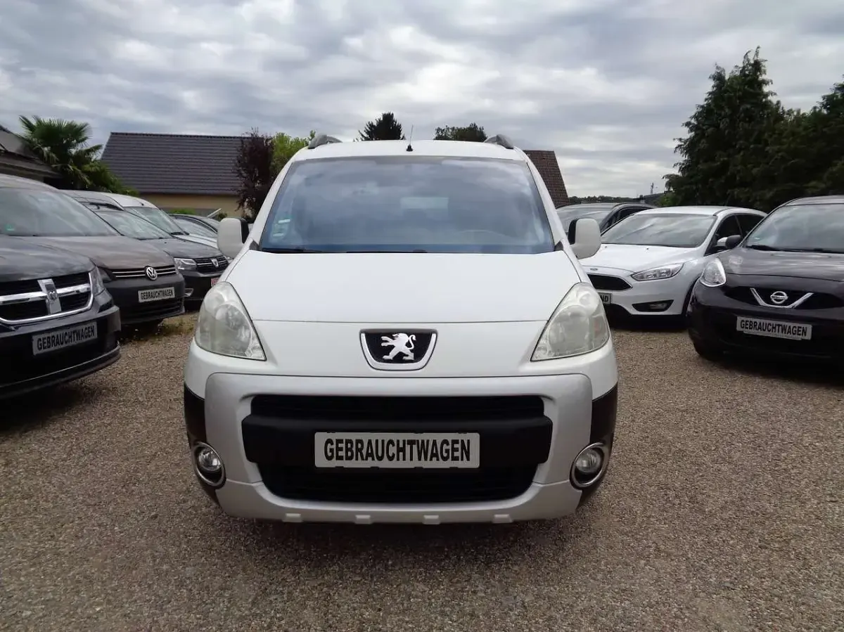 Gebraucht Peugeot Partner 109 PS (80 kW) 2010 Lack weiss Van / Kleinbus