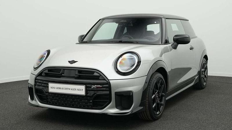 Grau Gebraucht 2024 Mini John Cooper Works Kleinwagen | 30.539 € (Guter Preis) - Bild 1/4