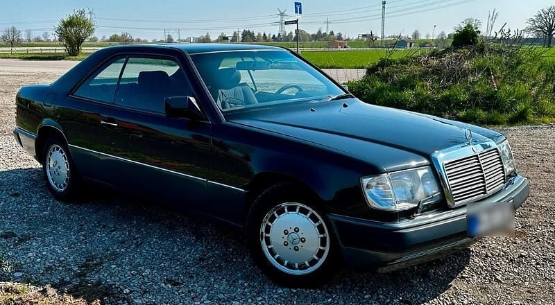 Second-hand Mercedes E320 1993 Negru Coupe